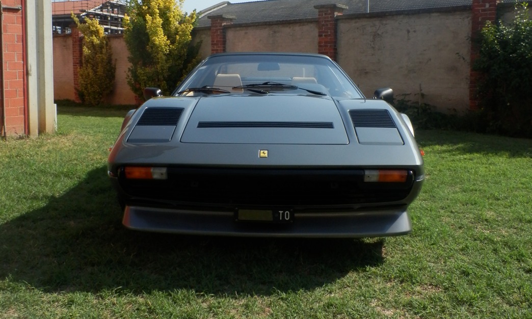 Ferrari 208 gts turbo SOLD Italia