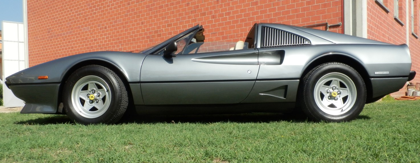 Ferrari 208 gts turbo SOLD Italia