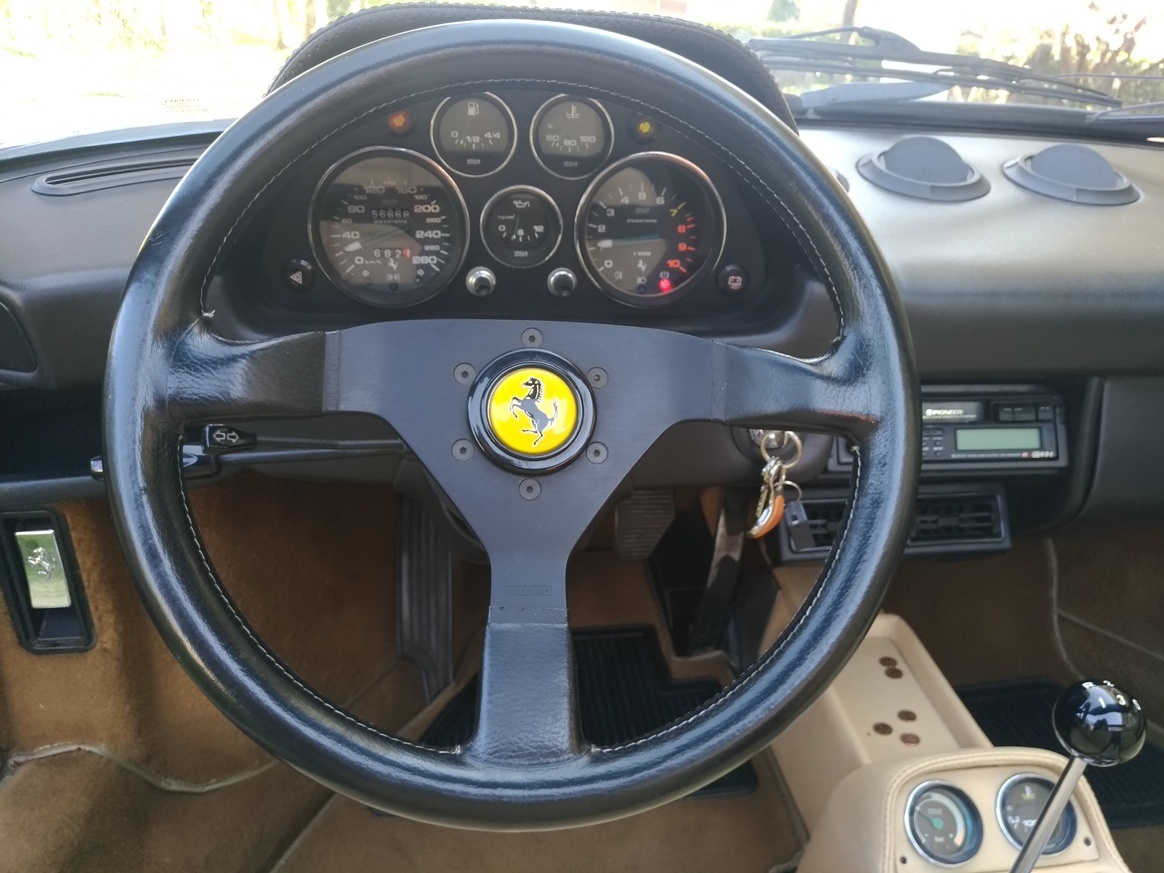Ferrari 208 gts turbo SOLD Italia