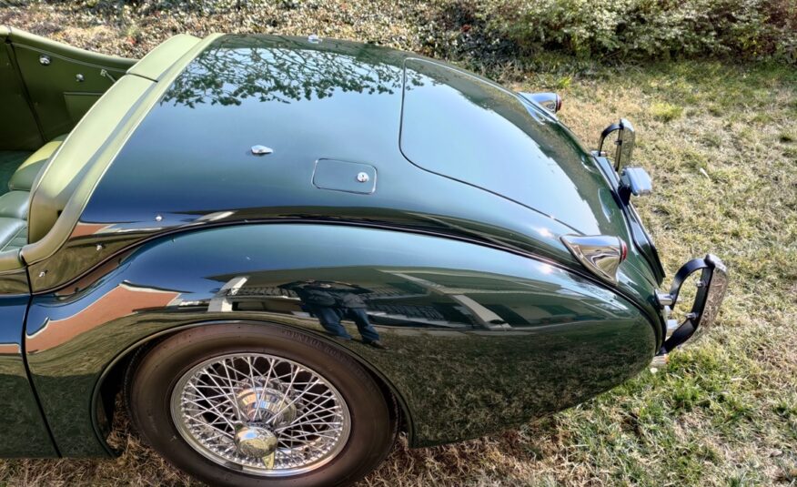 Jaguar XK 120 OTS SE SOLD Italia