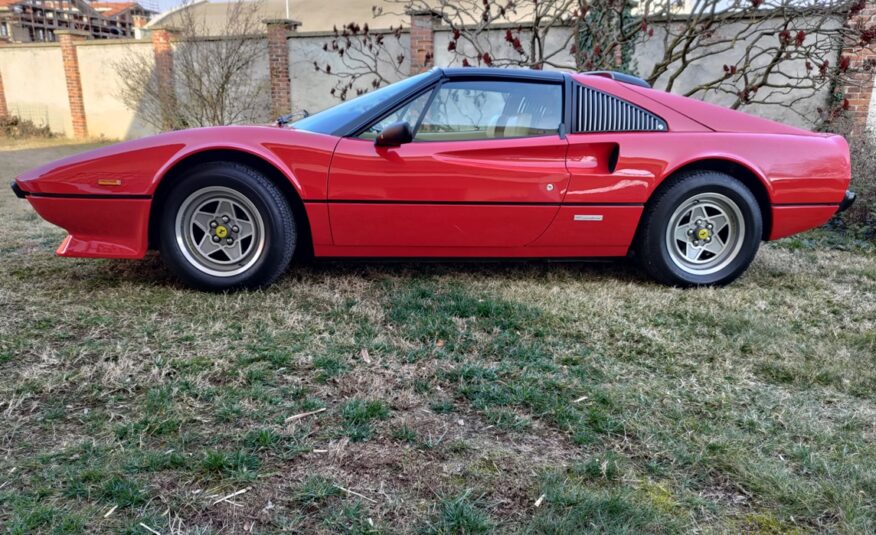 Ferrari 308 Quattrovalvole 17.000 km originali