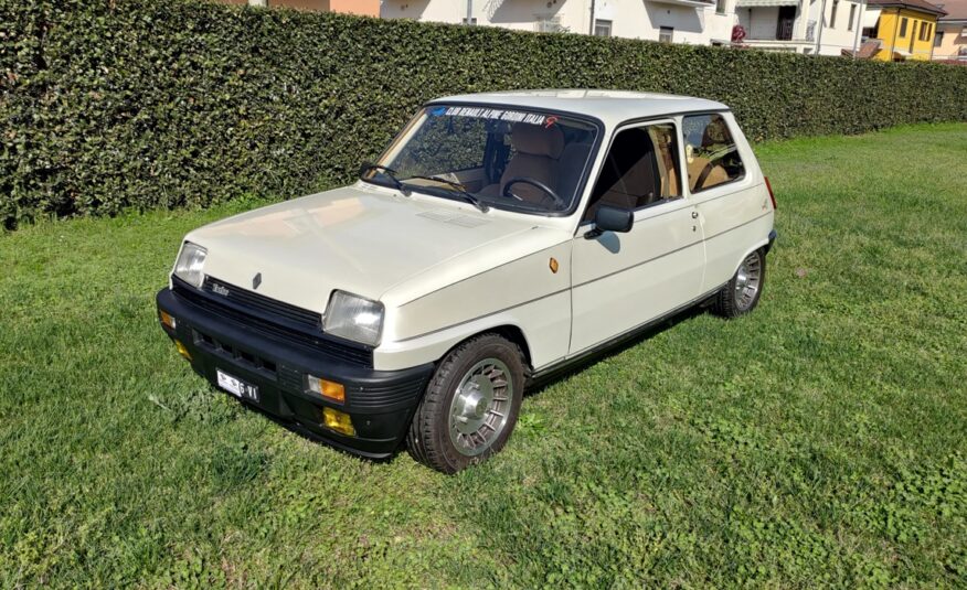 Renault 5 Alpine turbo versione speciale Coppa