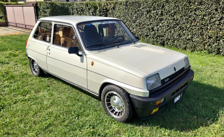 Renault 5 Alpine turbo versione speciale Coppa